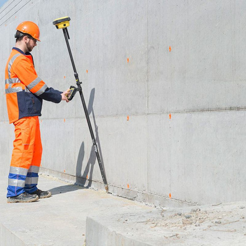 GPS Leica ICG70 T avec carnet CC80