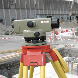 Niveau automatique de précision NA2 LEICA